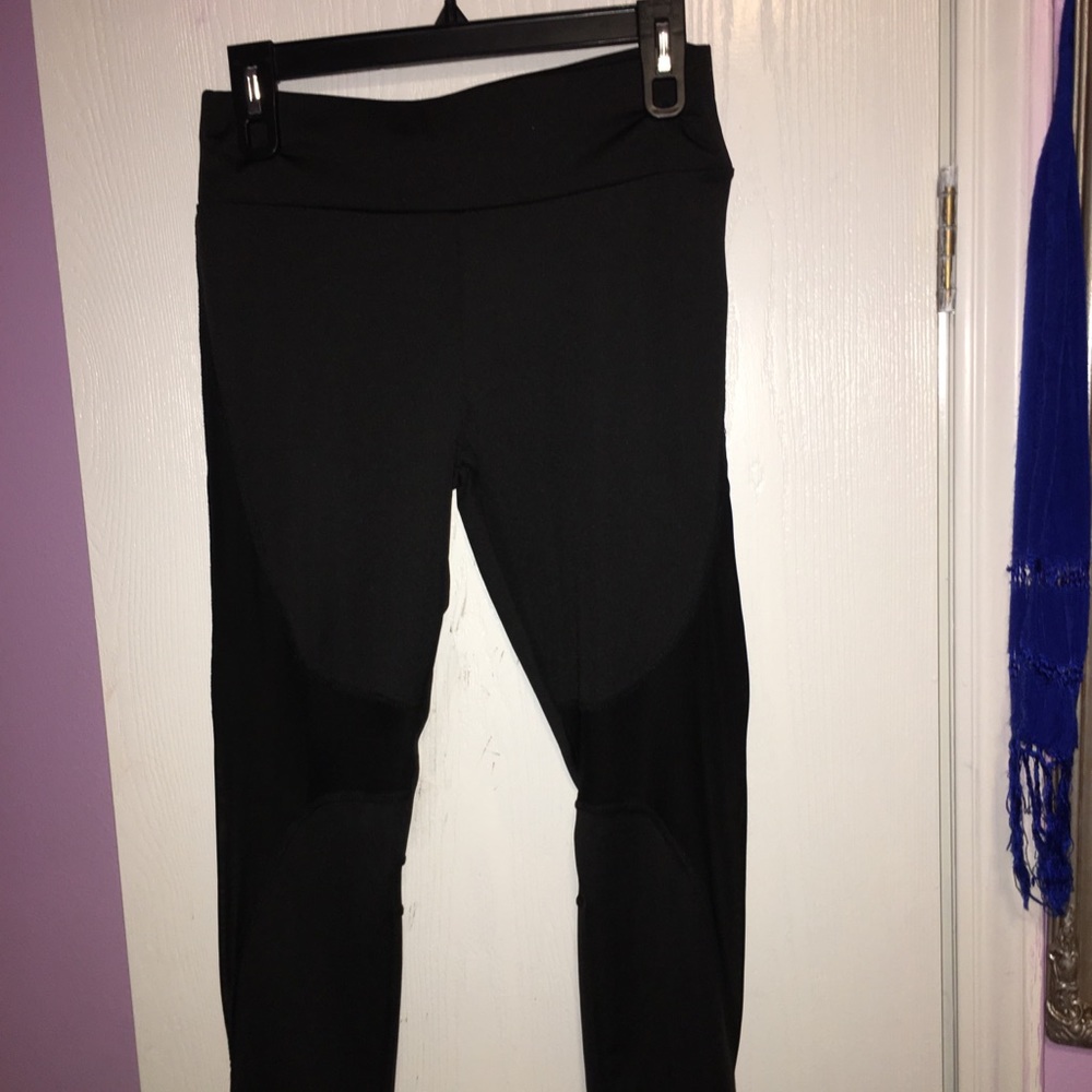 Black leggings